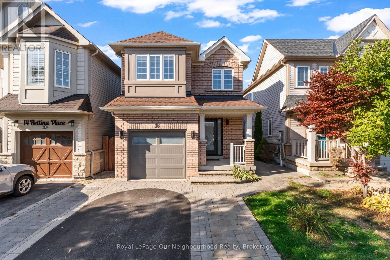 16 BETTINA PLACE, Whitby, Ontario