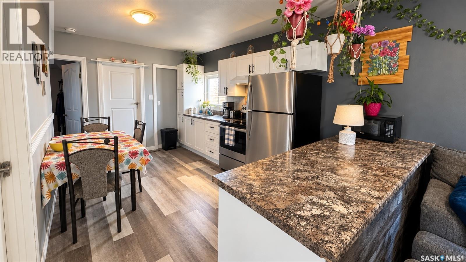 460 21st Street E, Prince Albert, Saskatchewan  S6V 1M3 - Photo 5 - SK051728