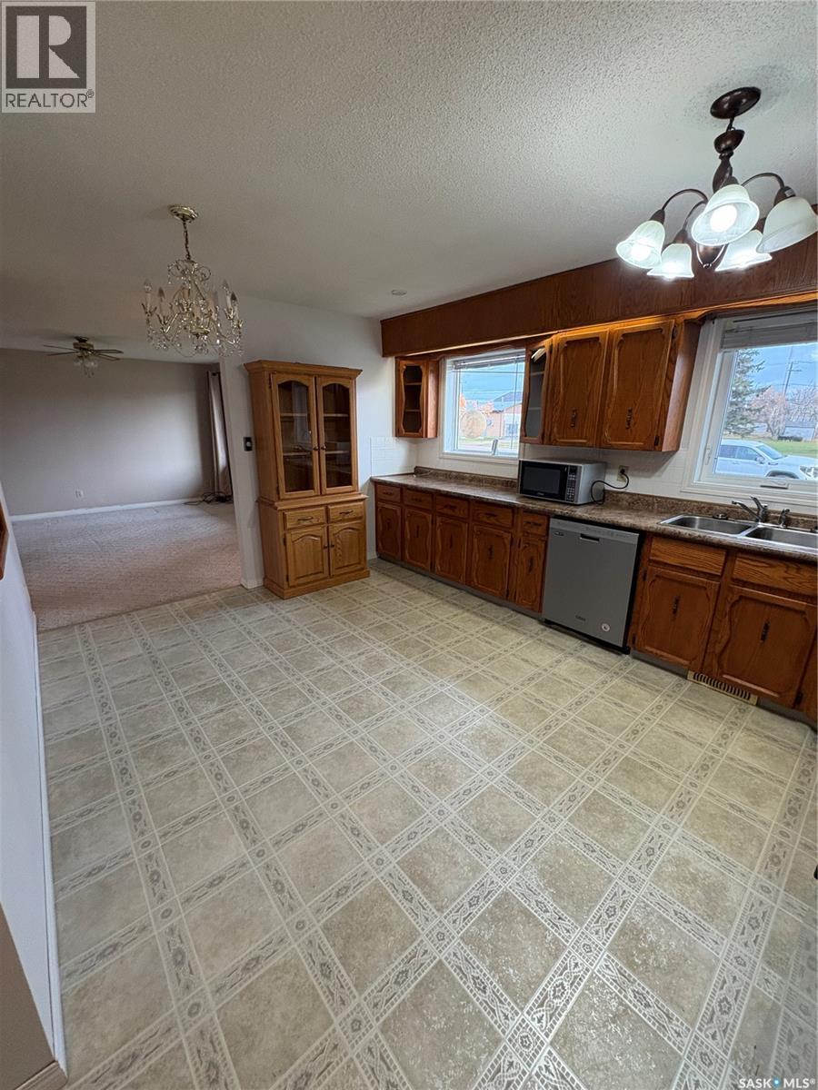 307 Carl Avenue E, Langenburg, Saskatchewan  S0A 2A0 - Photo 10 - SK051823