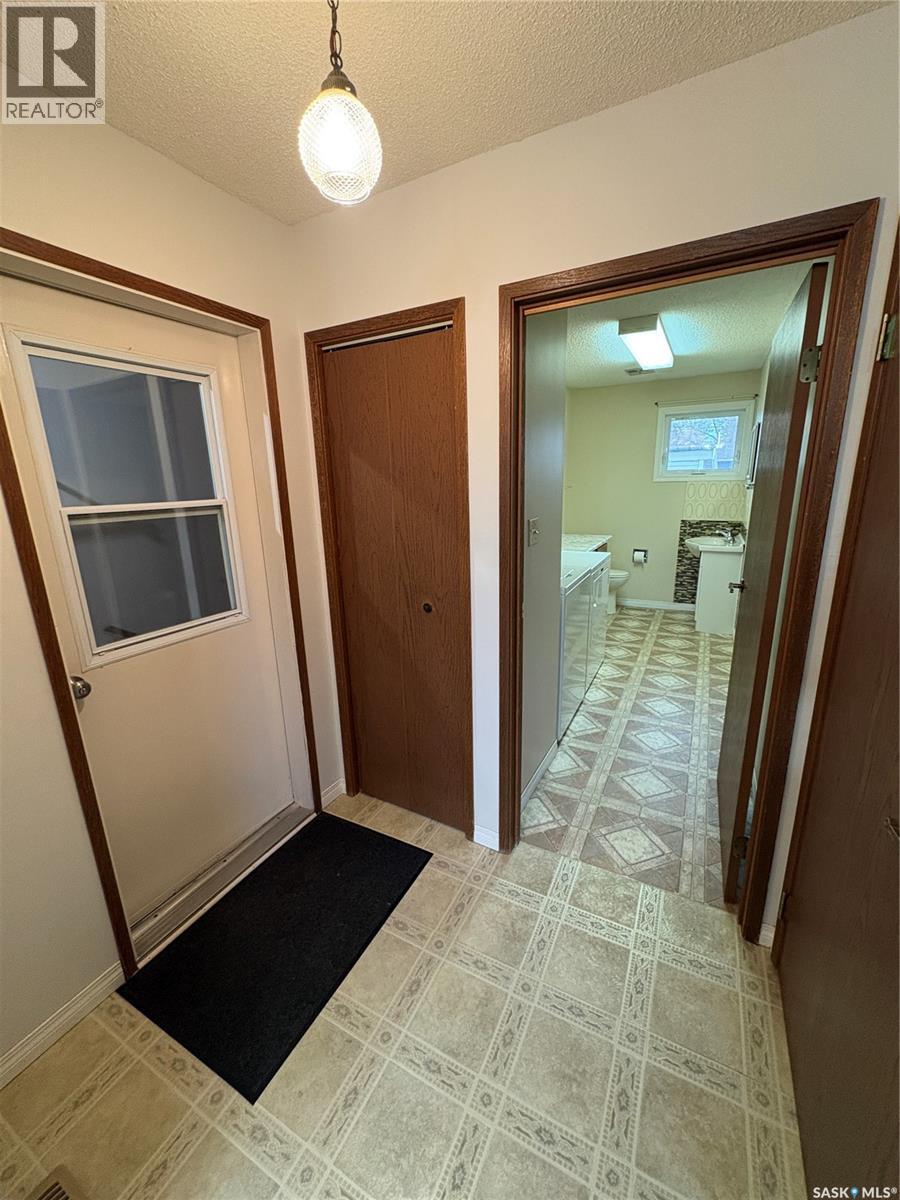 307 Carl Avenue E, Langenburg, Saskatchewan  S0A 2A0 - Photo 11 - SK051823