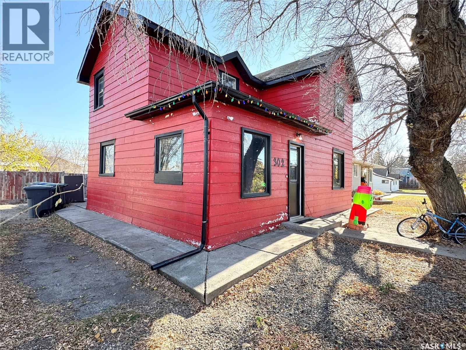 302 3rd Street E, Wilkie, Saskatchewan  S0K 4W0 - Photo 1 - SK051792