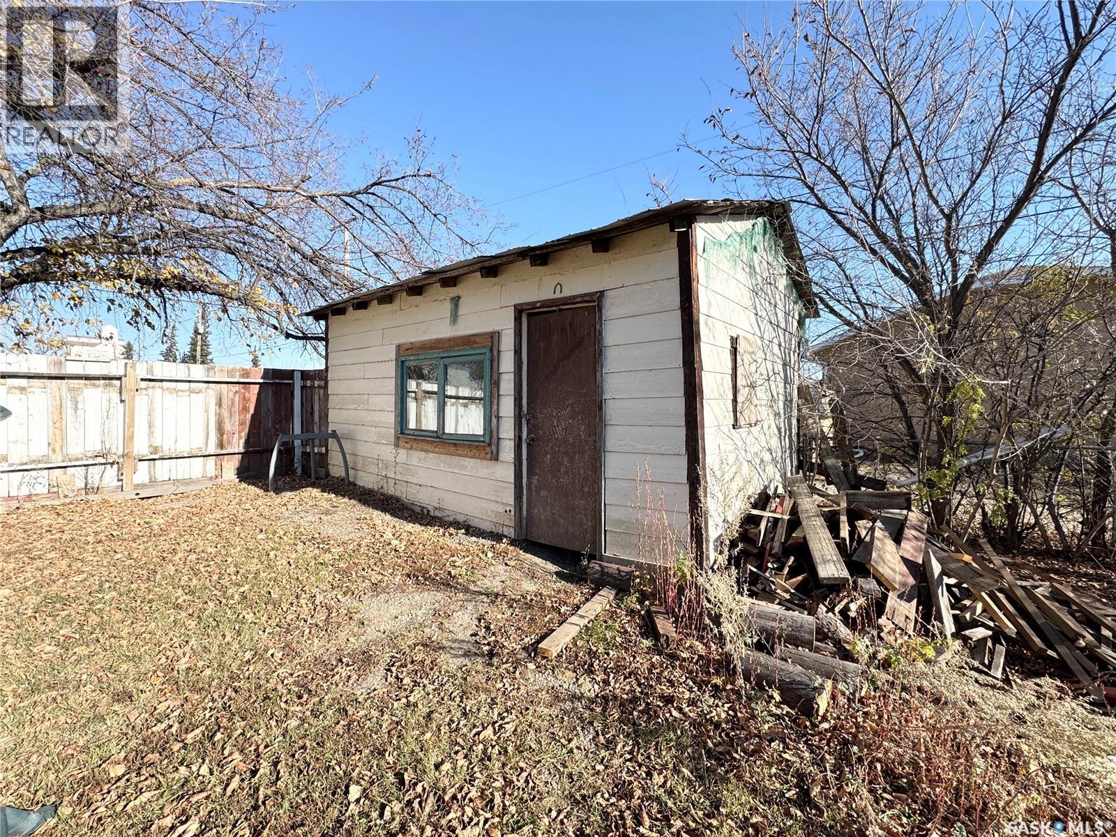 302 3rd Street E, Wilkie, Saskatchewan  S0K 4W0 - Photo 21 - SK051792