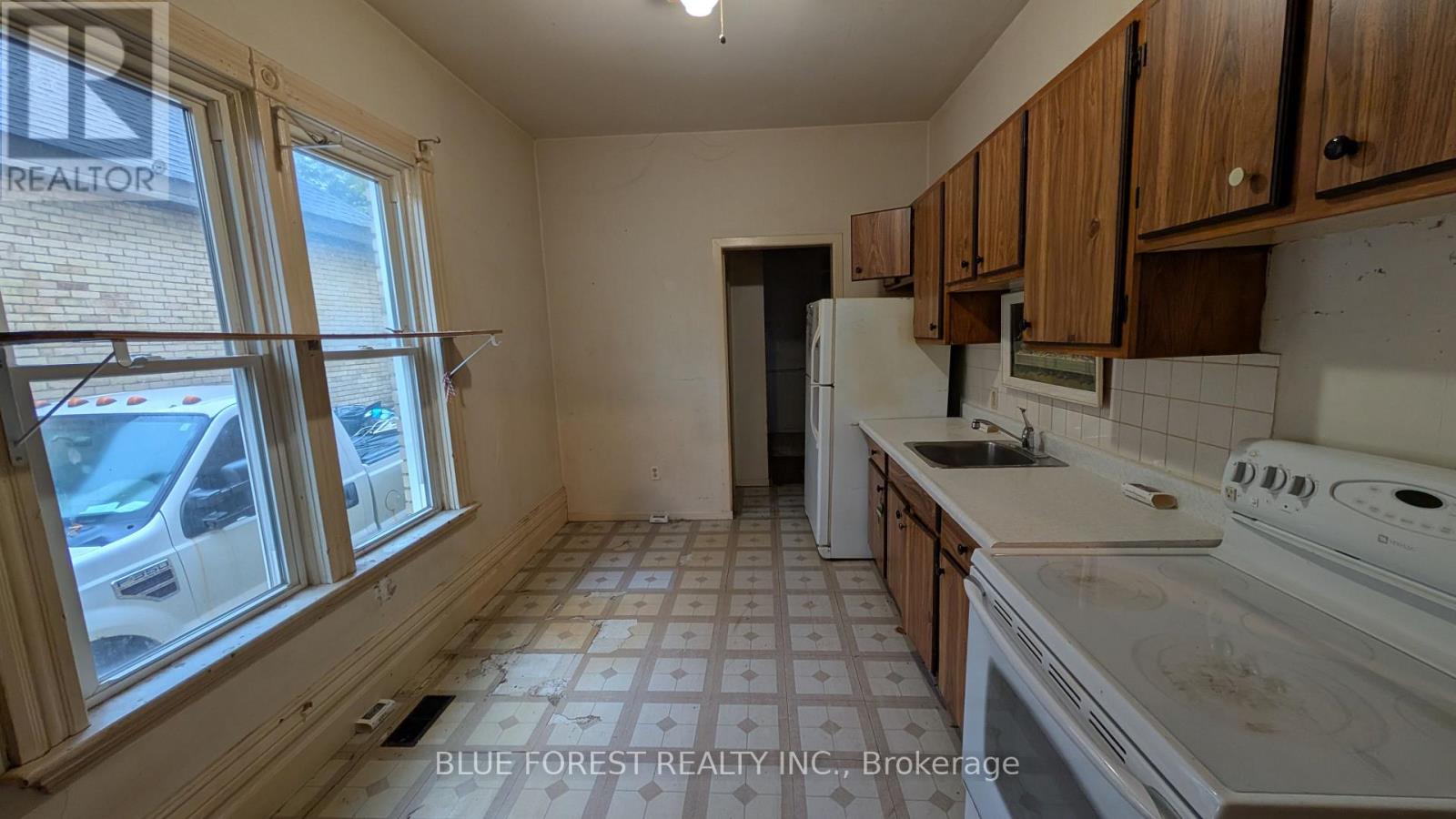 878 Trafalgar Street, London East, Ontario  N5Z 1E8 - Photo 3 - X14112252
