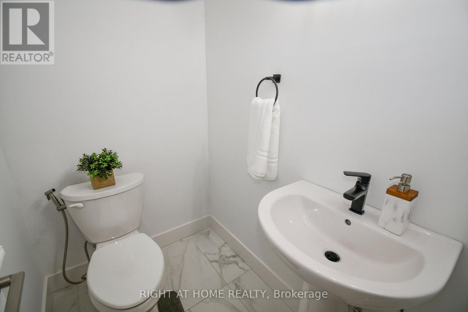 2705 Oriole Drive, London South (South U), Ontario  N6M 0G6 - Photo 4 - X14112318