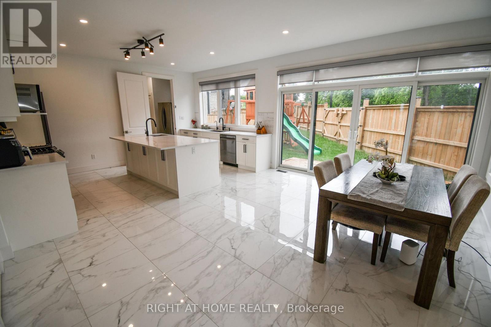 2705 Oriole Drive, London South (South U), Ontario  N6M 0G6 - Photo 8 - X14112318
