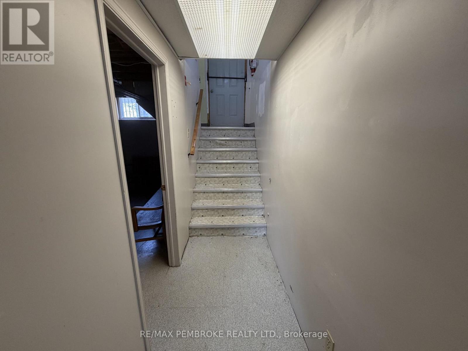 3261 Petawawa Boulevard, Petawawa, Ontario  K8H 1X8 - Photo 12 - X14112314