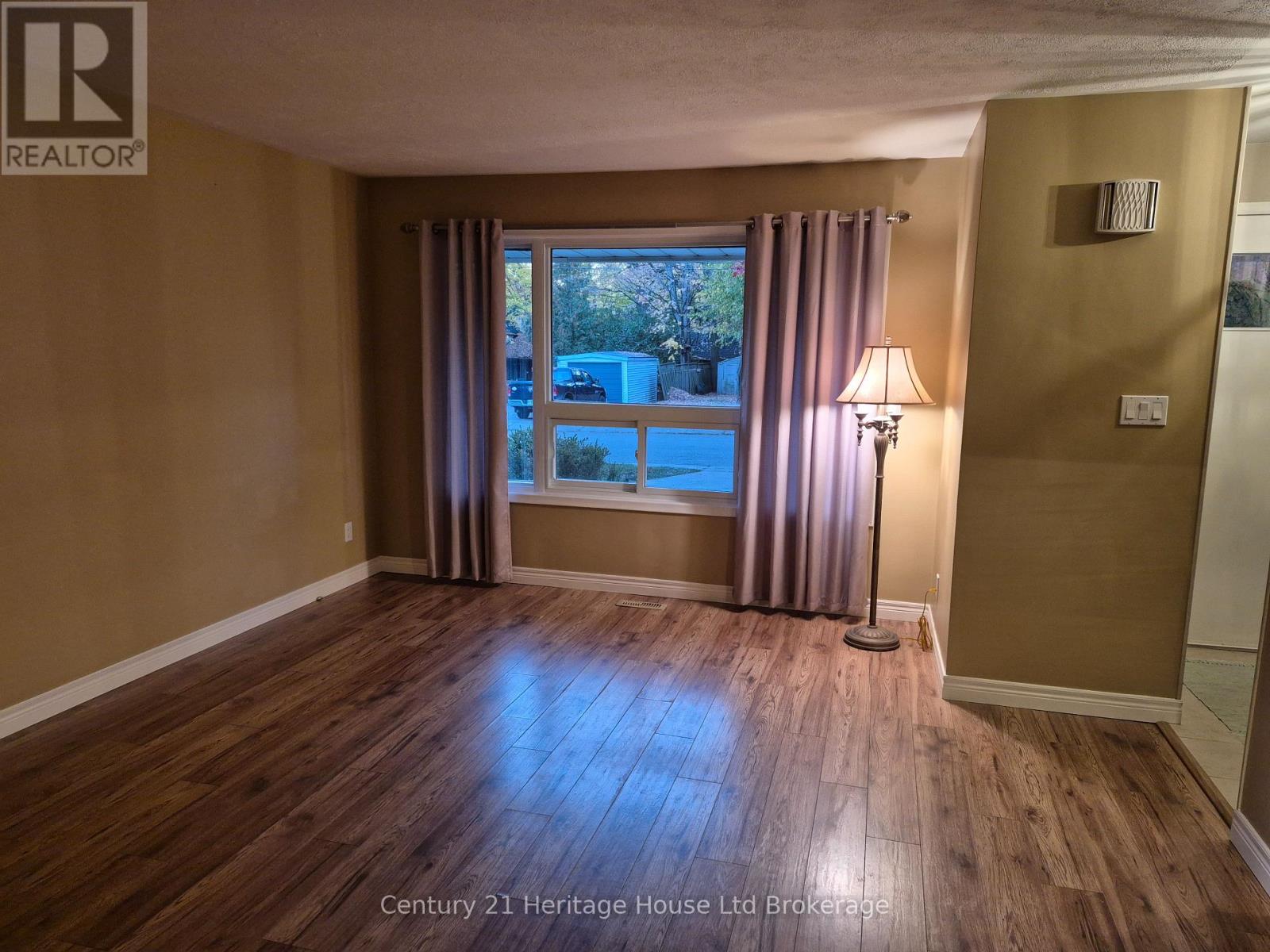 200 Delatre Street, Woodstock, Ontario  N4S 6C5 - Photo 6 - X14111078
