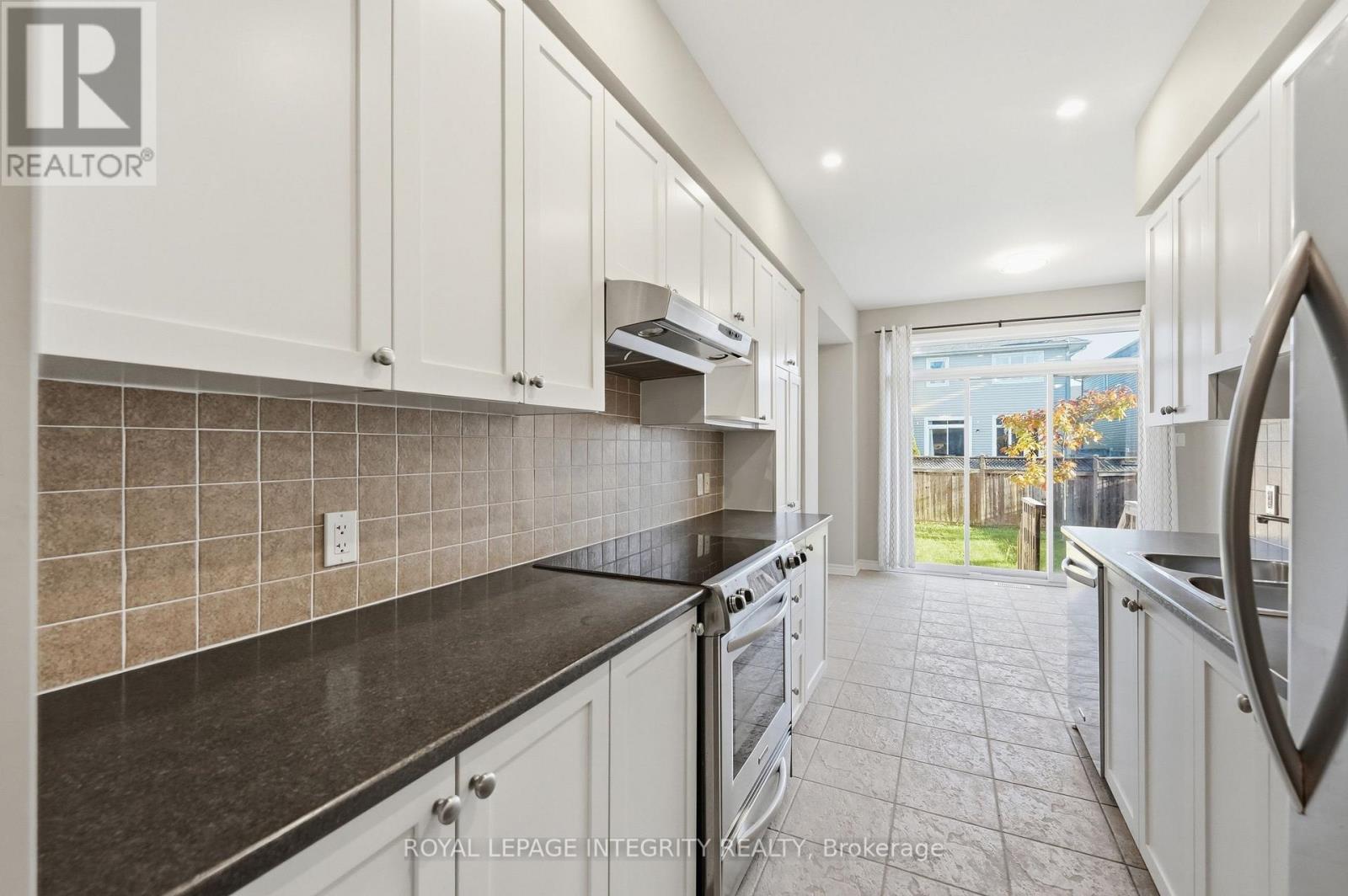 222 Maxwell Bridge Road, Ottawa, Ontario  K2W 0B7 - Photo 8 - X14112254