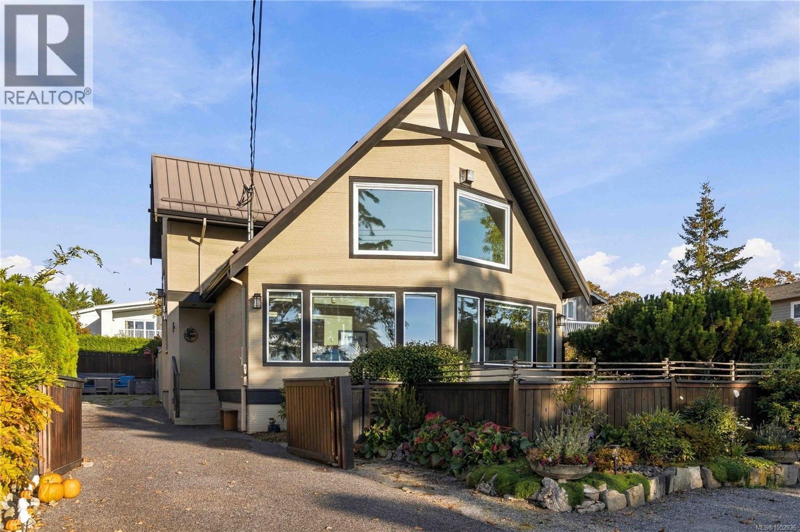 10189 West Saanich Rd, North Saanich, British Columbia