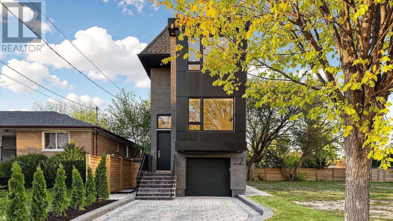 22 Verwood Avenue, Toronto, Ontario  M3H 2K5 - Photo 1 - C14112282
