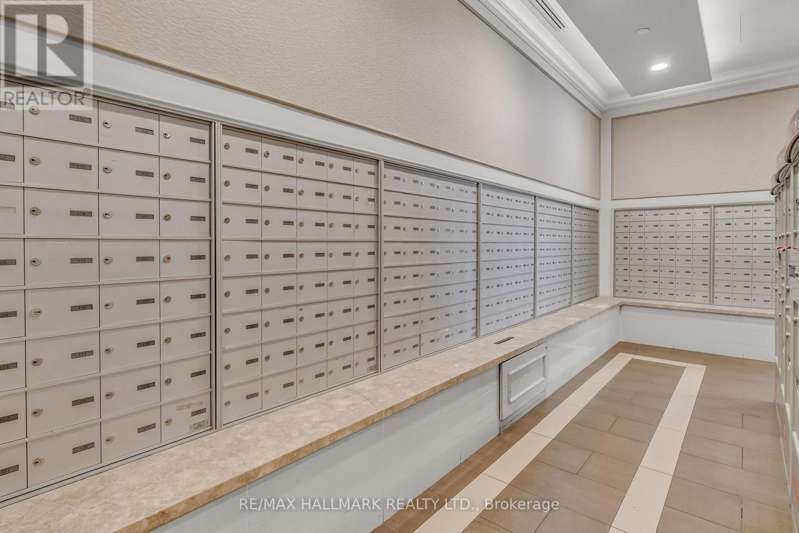 907 - 35 Saranac Boulevard, Toronto (Englemount-Lawrence), Ontario  M6A 2G5 - Photo 23 - C14112286