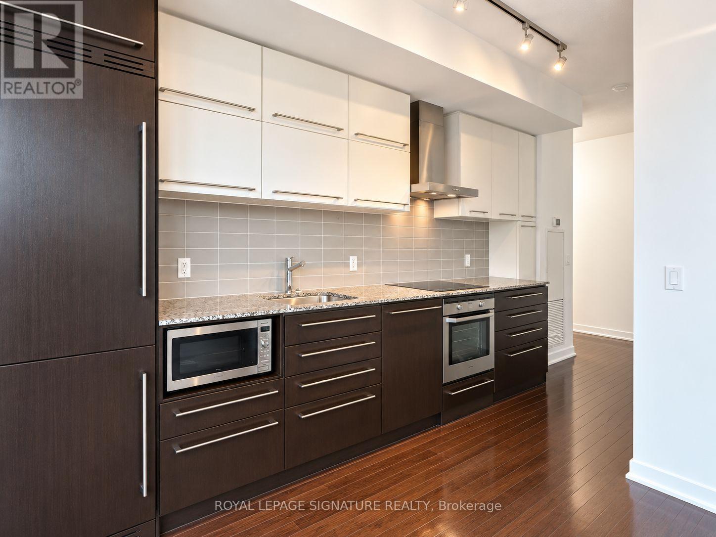 410 - 770 Bay Street, Toronto, Ontario  M5G 1N6 - Photo 10 - C14112366