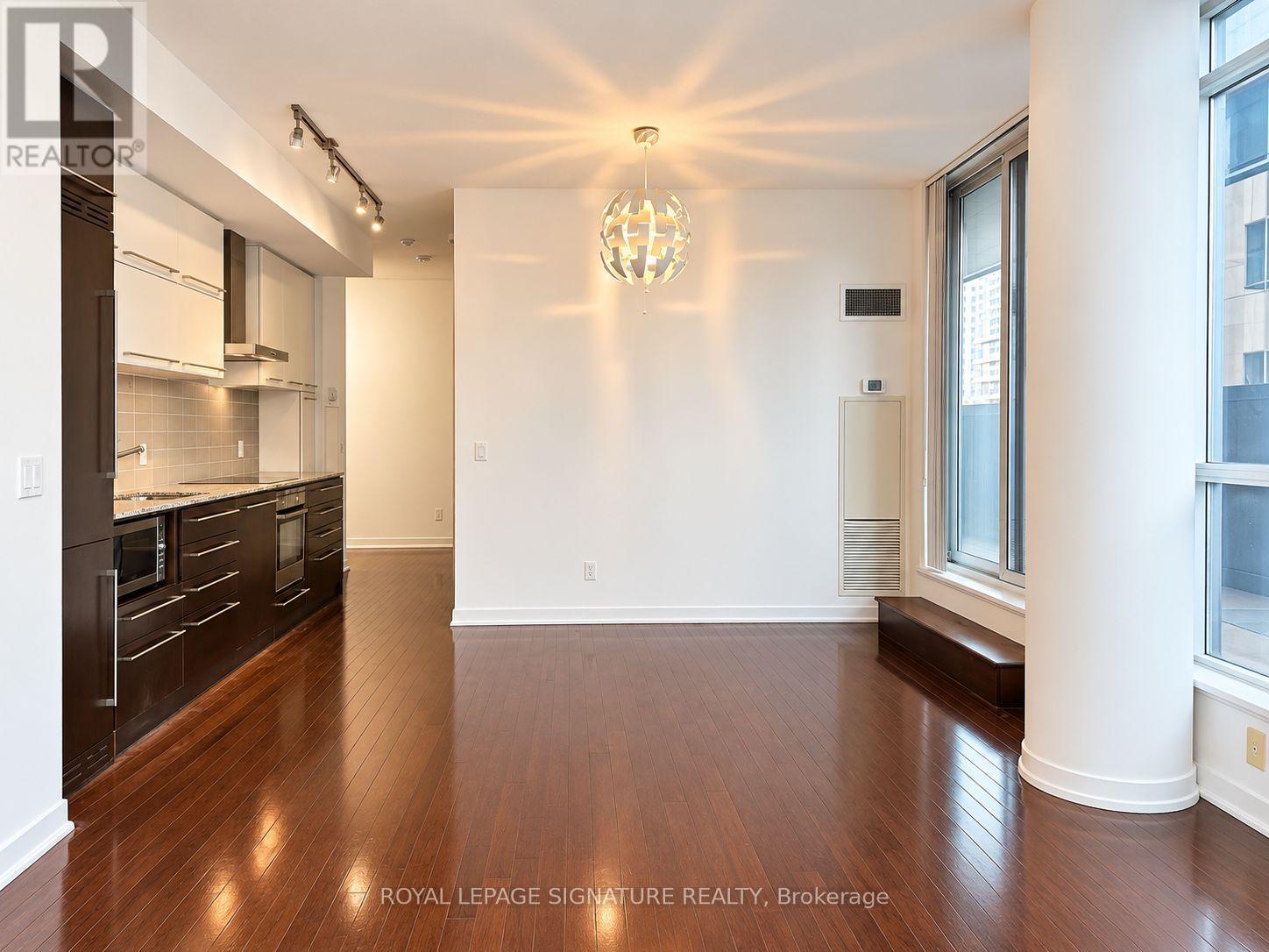 410 - 770 Bay Street, Toronto, Ontario  M5G 1N6 - Photo 11 - C14112366