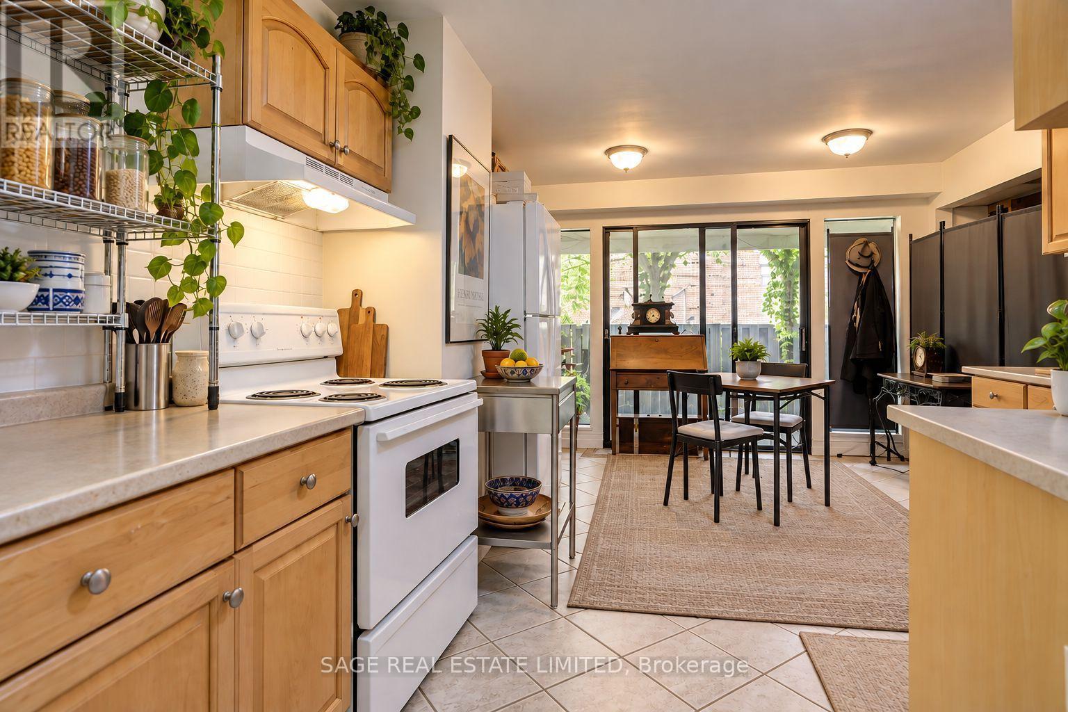47 Jones Avenue, Toronto, Ontario  M4M 2Z7 - Photo 8 - E14110838