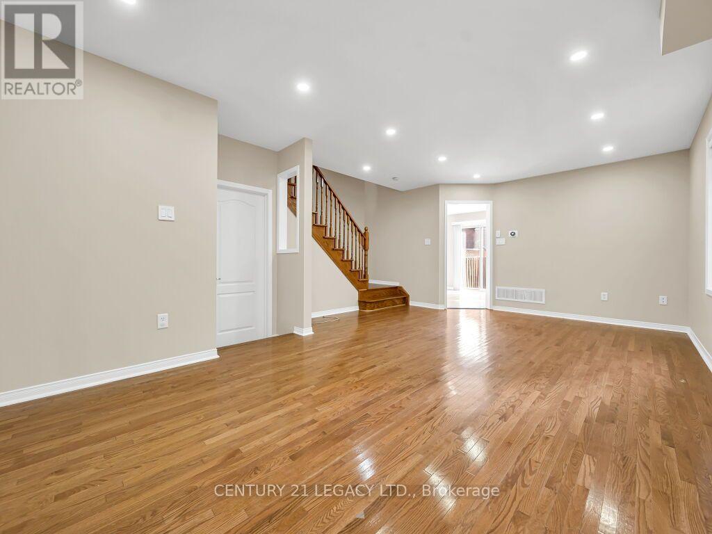 13 Seed Court, Brampton, Ontario  L6X 5E4 - Photo 10 - W14111630