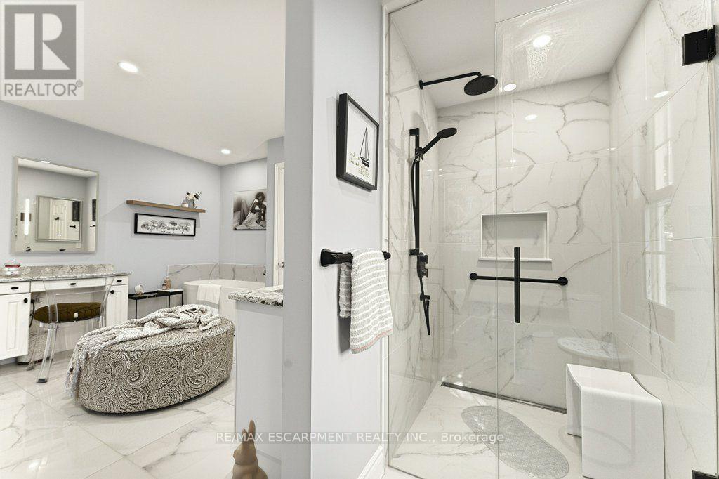 12 Weneil Drive, Hamilton, Ontario  L8B 0Z6 - Photo 23 - X14094954