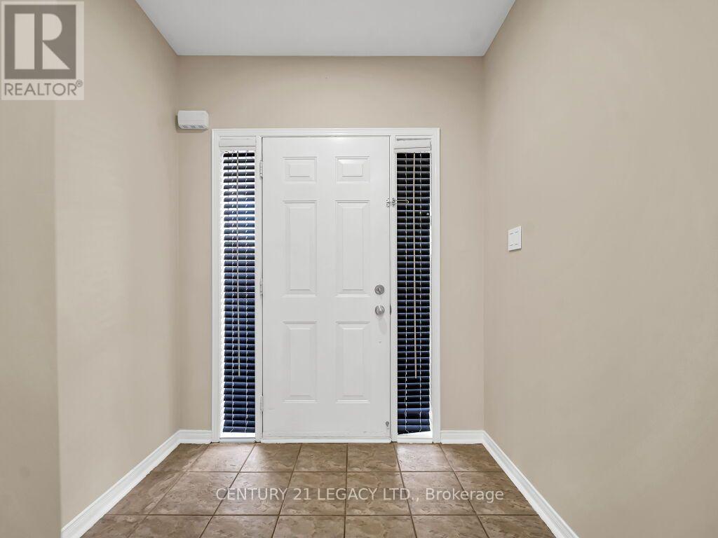 13 Seed Court, Brampton, Ontario  L6X 5E4 - Photo 5 - W14111630