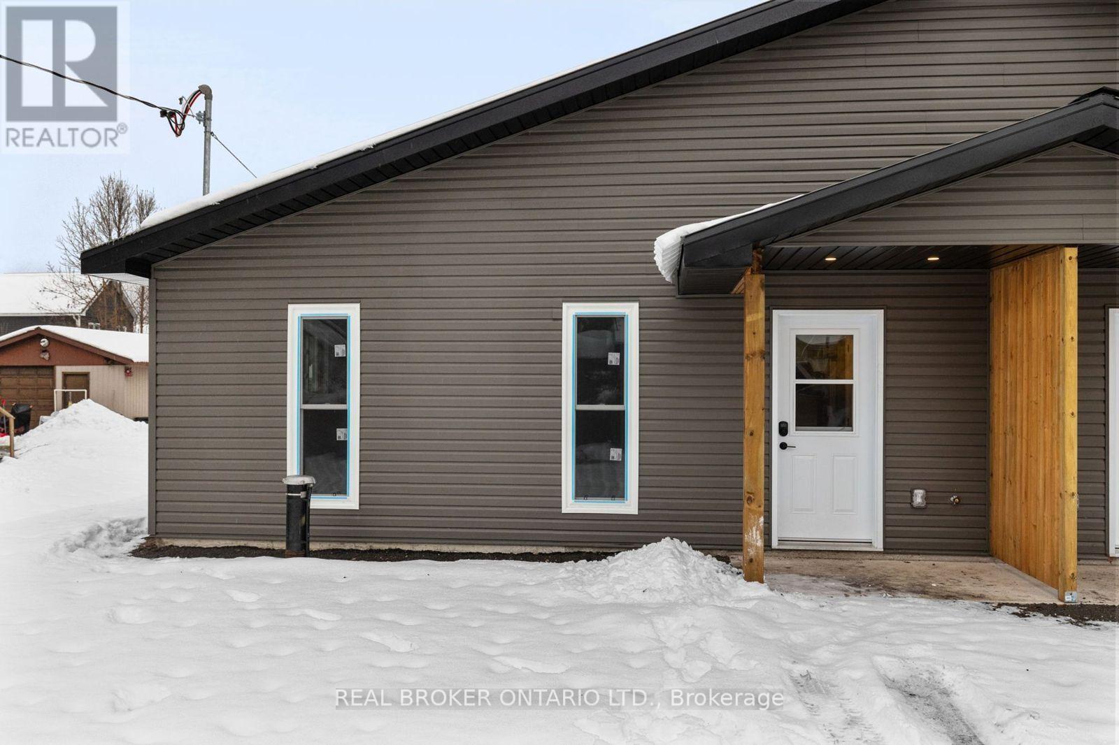 1 - 47 Creighton Street S, Ramara (Atherley), Ontario  L3V 1B1 - Photo 2 - S14112240