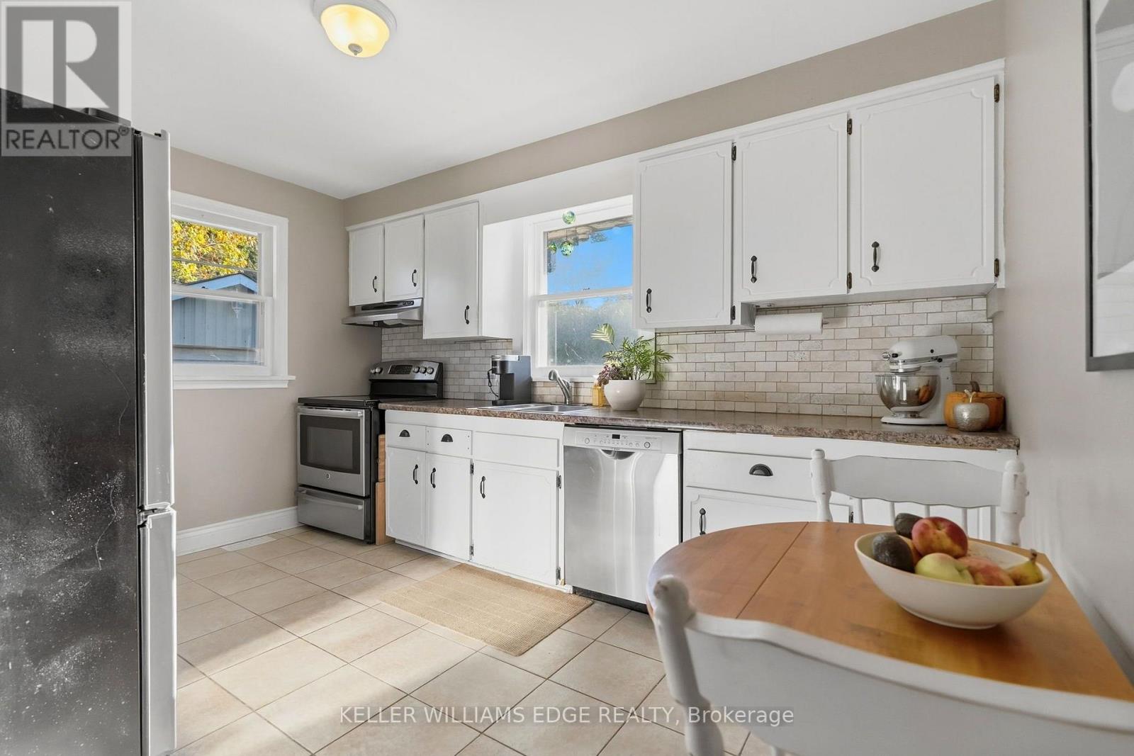 660 Wickens Avenue, Burlington, Ontario  L7T 3T2 - Photo 7 - W14112310