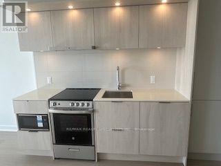 7412 - 448 Burnhamthorpe Road W, Mississauga (City Centre), Ontario  L5B 3Y4 - Photo 6 - W14112386
