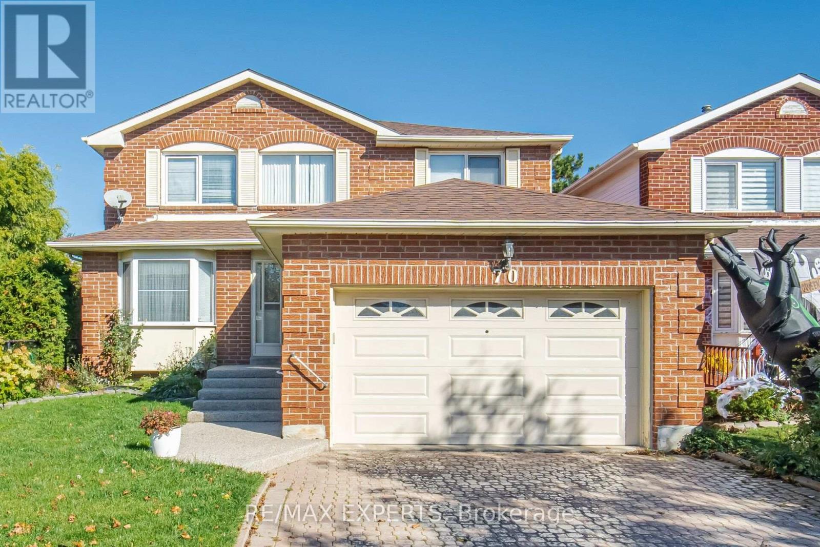 70 Peelton Heights, Brampton, Ontario  L6Y 2J2 - Photo 1 - W14112394