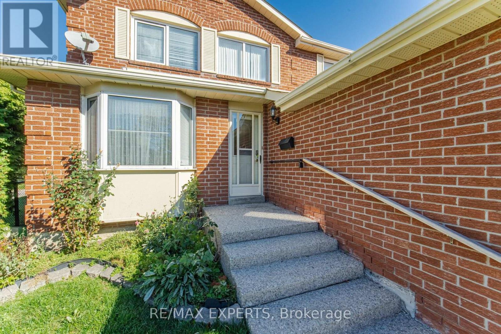 70 Peelton Heights, Brampton, Ontario  L6Y 2J2 - Photo 8 - W14112394