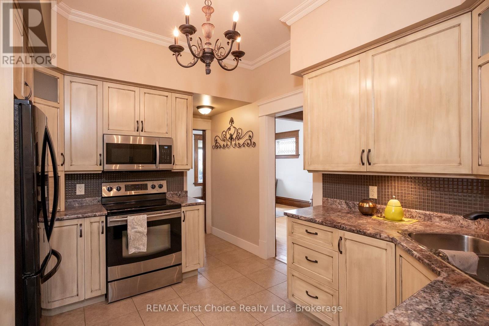 310 Algoma Street N, Thunder Bay, Ontario  P7A 5A9 - Photo 22 - X14101348