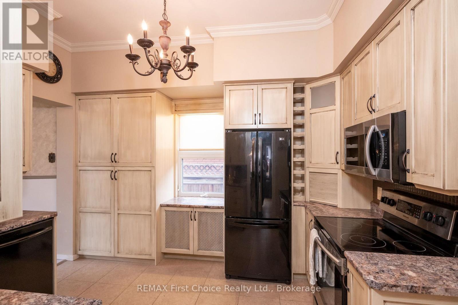 310 Algoma Street N, Thunder Bay, Ontario  P7A 5A9 - Photo 24 - X14101348