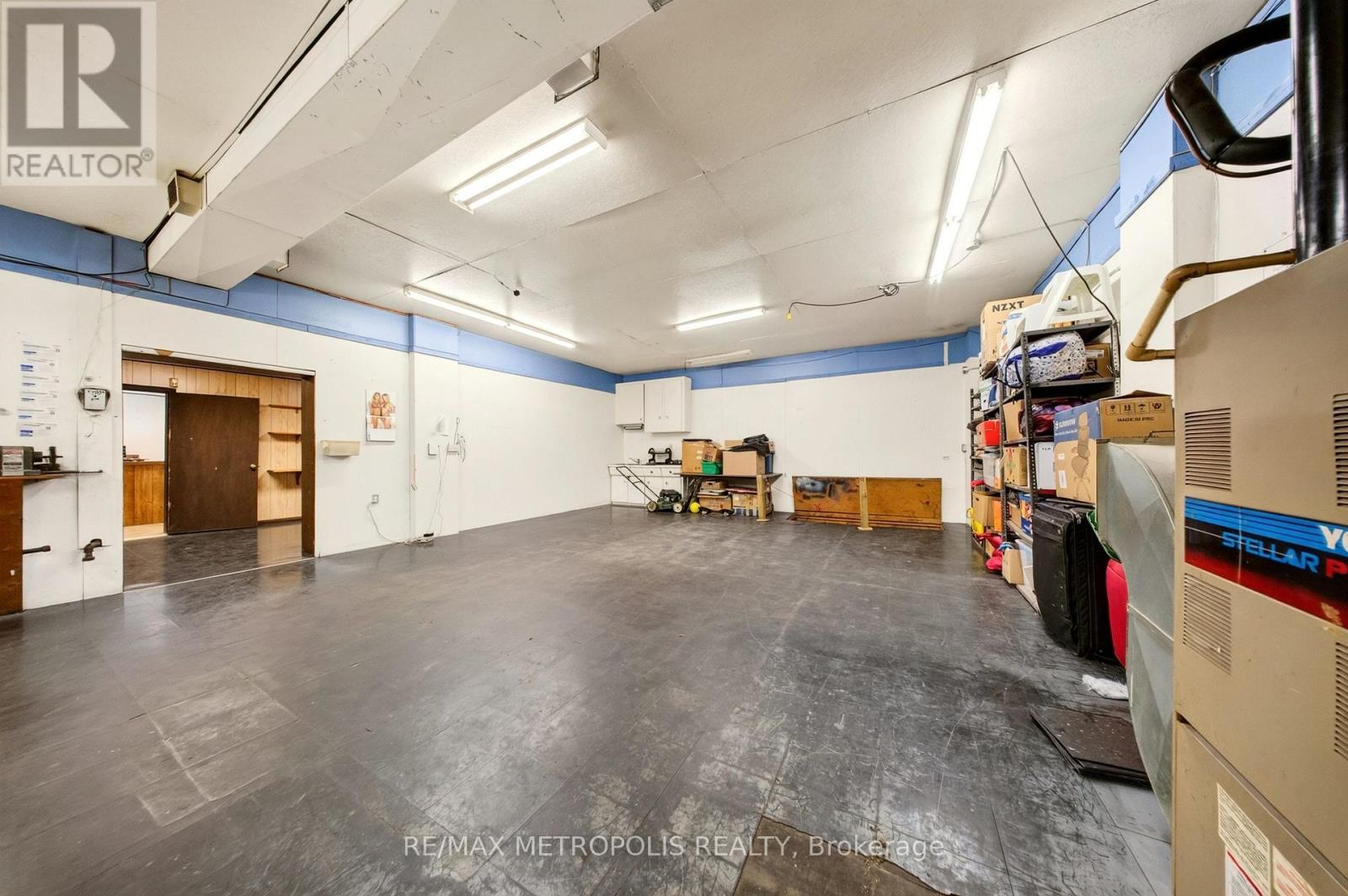 358-374 Shepherd Street W, Windsor, Ontario  N8X 1C3 - Photo 18 - X14112320