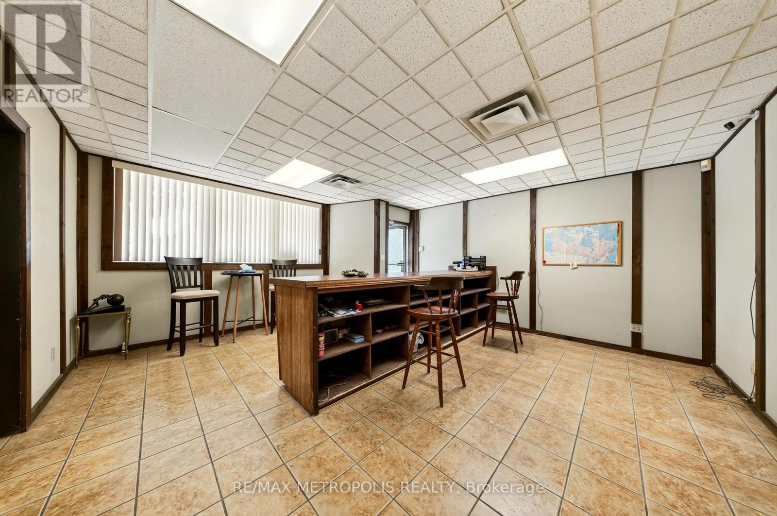 358-374 Shepherd Street W, Windsor, Ontario  N8X 1C3 - Photo 7 - X14112320