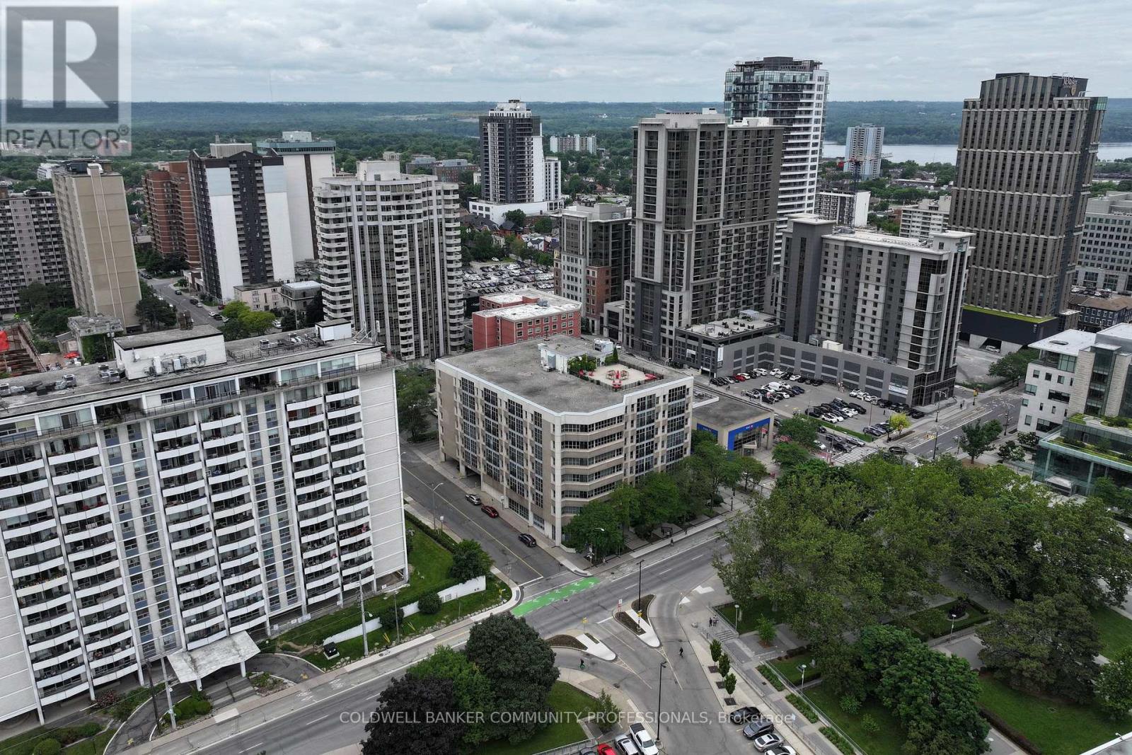 410 - 66 Bay Street S, Hamilton, Ontario  L8P 4Z6 - Photo 2 - X14112428