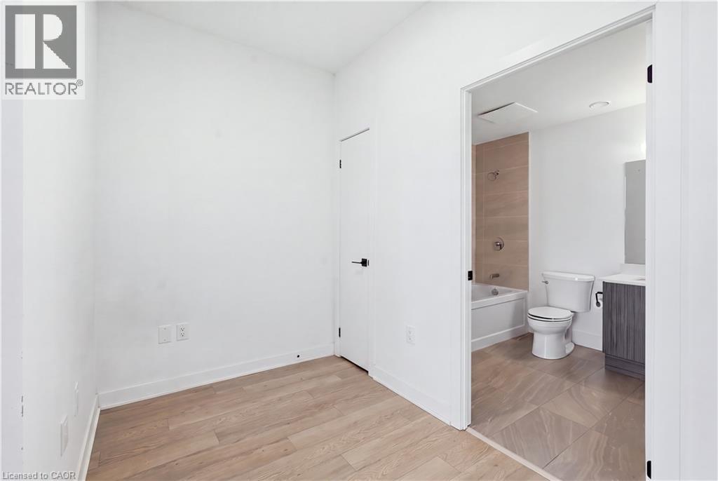 2782 Barton Street E Unit# 302, Hamilton, Ontario  L8E 0L3 - Photo 13 - 40873611