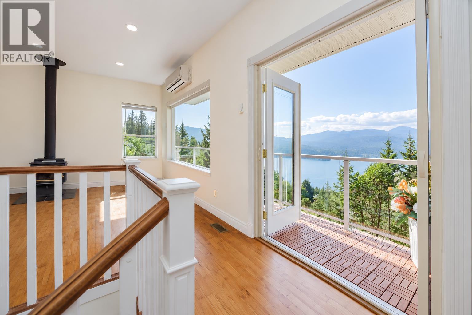 5872 Deerhorn Drive, Sechelt, British Columbia  V7Z 0E1 - Photo 4 - R3177944