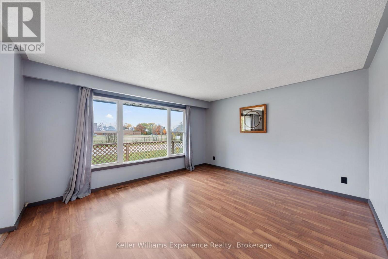 706 Simcoe Avenue, Tay, Ontario  L0K 1R0 - Photo 12 - S14112330