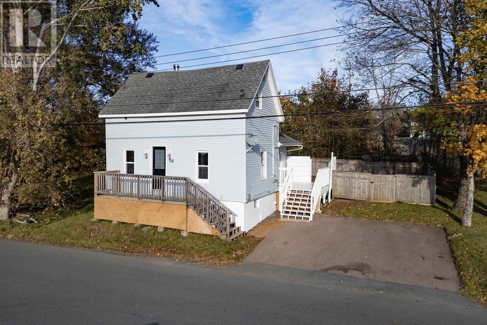 56 Victoria Street, Springhill, Nova Scotia  B0M 1X0 - Photo 2 - 202626558