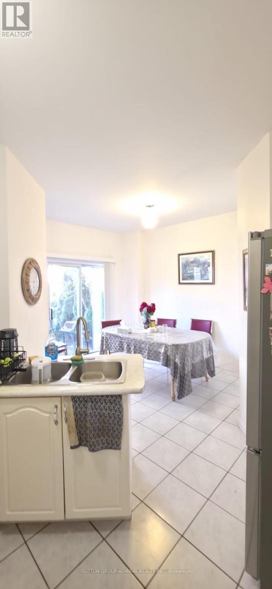 143 Huntingfield Street, Vaughan, Ontario  L4K 5S5 - Photo 6 - N14112140