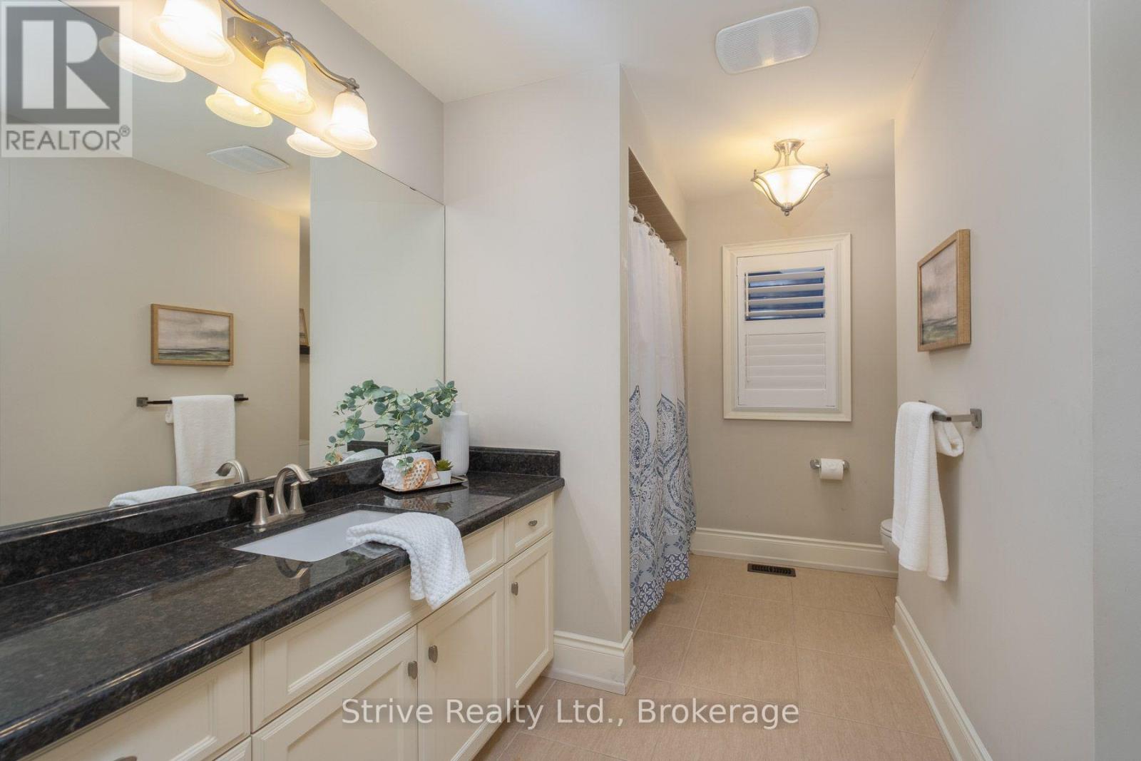 36 Serene Court, Whitby, Ontario  L1R 0L6 - Photo 14 - E14112502
