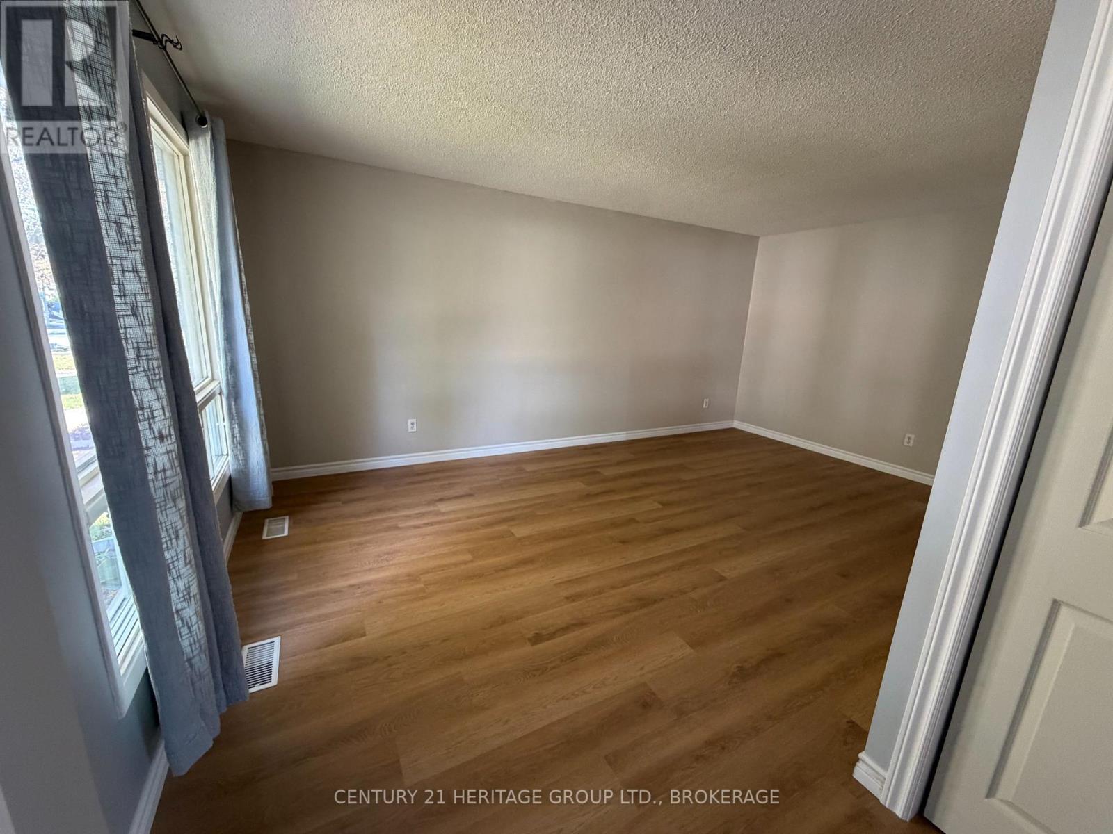 150 Dauphin Avenue, Kingston (Rideau), Ontario  K7K 6B1 - Photo 10 - X14112550