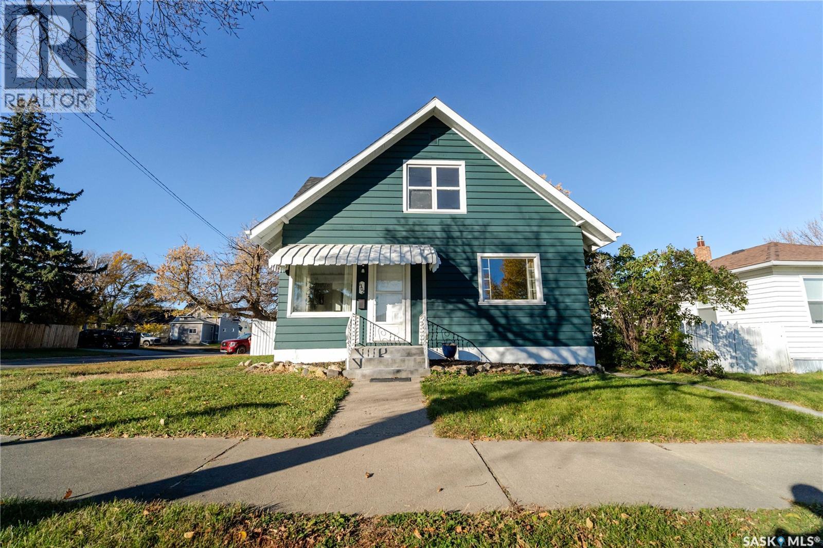 1302 1st AVENUE NW, Moose Jaw, Saskatchewan
