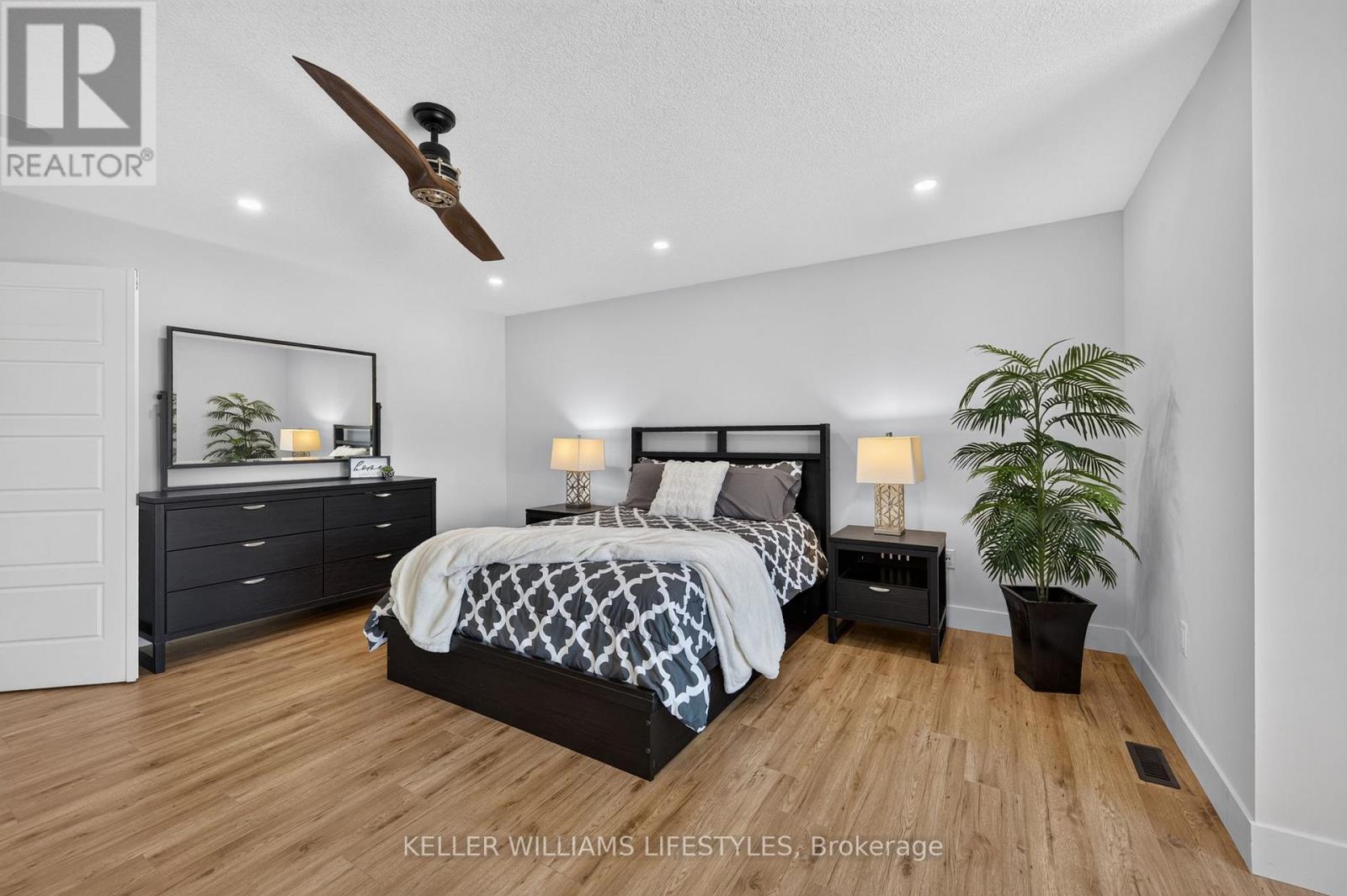 1699 Chelton Court, London South, Ontario  N6M 0H6 - Photo 4 - X14112464