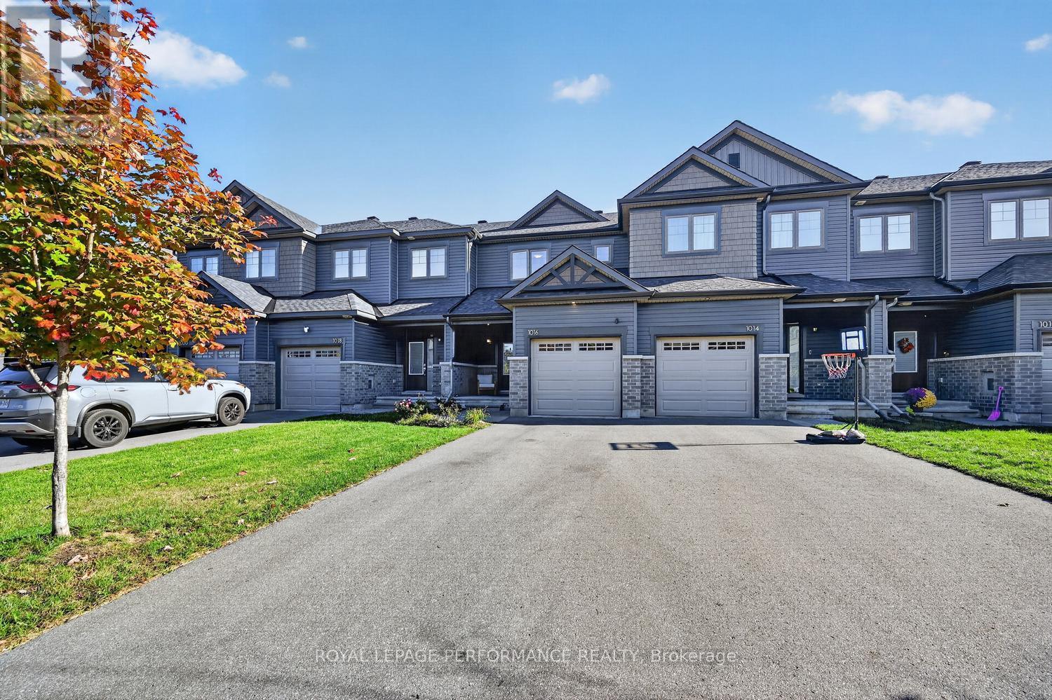 1016 Kijik Crescent, Ottawa, Ontario  K1X 0J5 - Photo 2 - X14112484