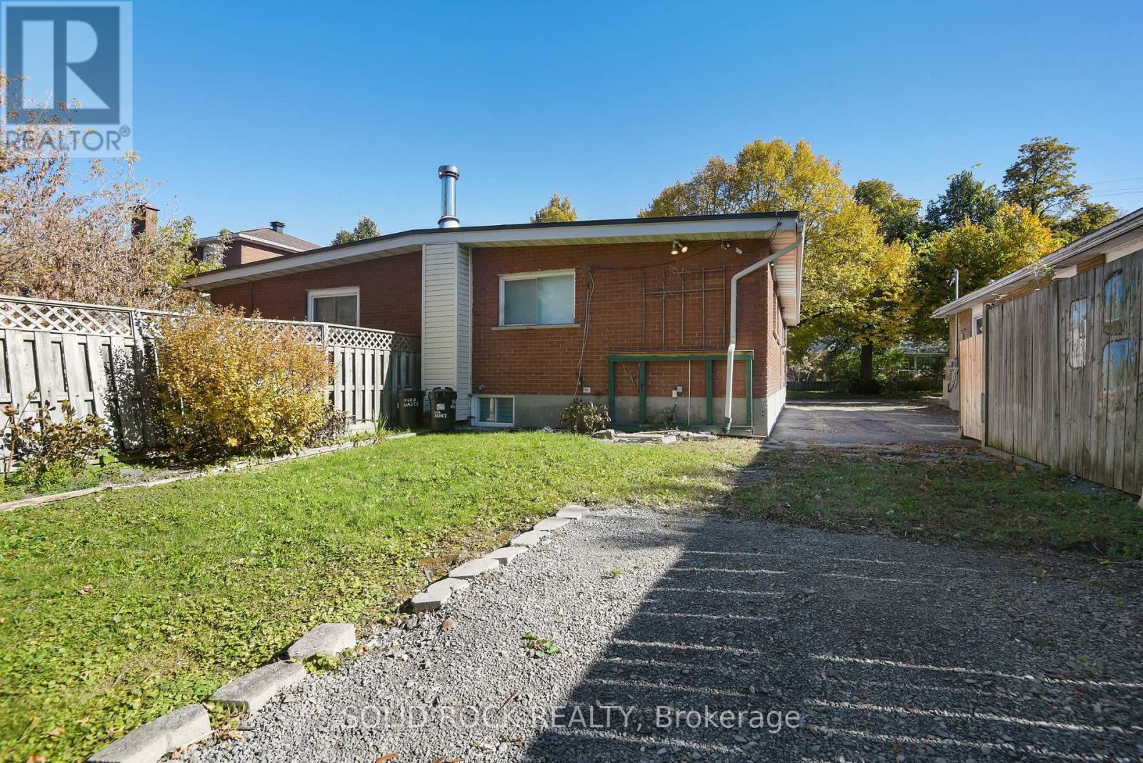 1012 Panet Street, Ottawa, Ontario  K1Z 6E9 - Photo 2 - X14112520