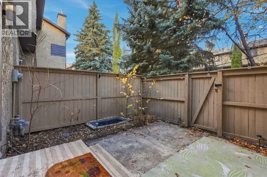 69 Glamis Gardens Sw, Calgary, Alberta  T3E 6S4 - Photo 41 - A2352743