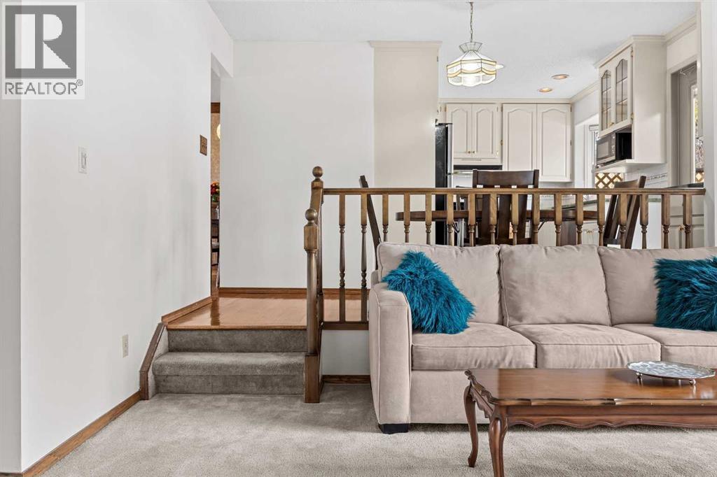 6268 Silver Springs Hill Nw, Calgary, Alberta  T3B 3E6 - Photo 3 - A2353631
