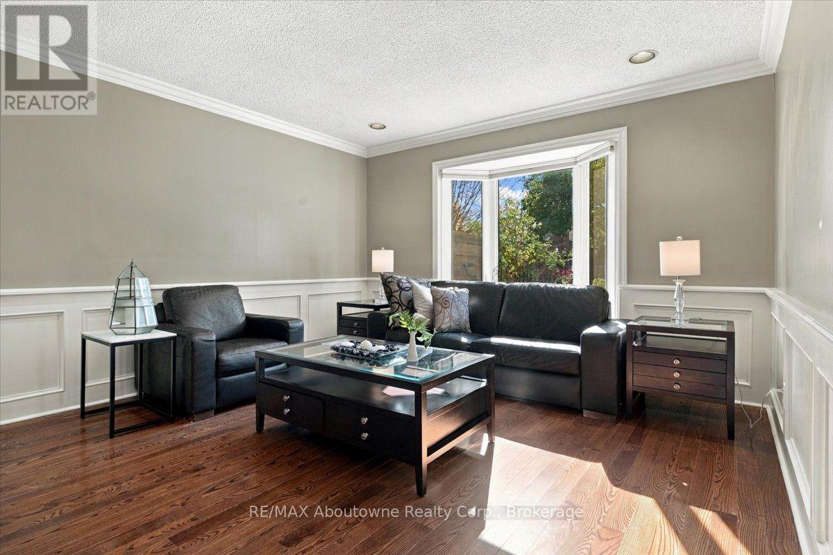 1476 Livery Lane, Oakville, Ontario  L6M 2Y8 - Photo 11 - W14112552