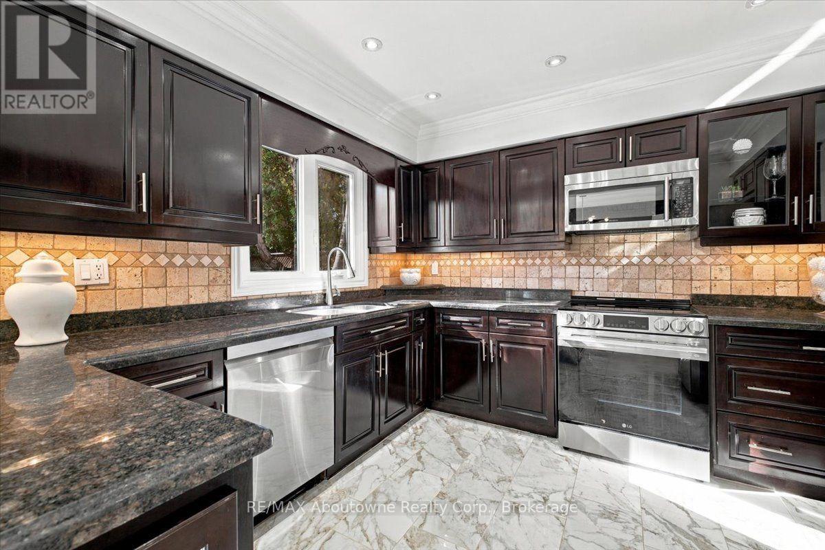 1476 Livery Lane, Oakville, Ontario  L6M 2Y8 - Photo 16 - W14112552