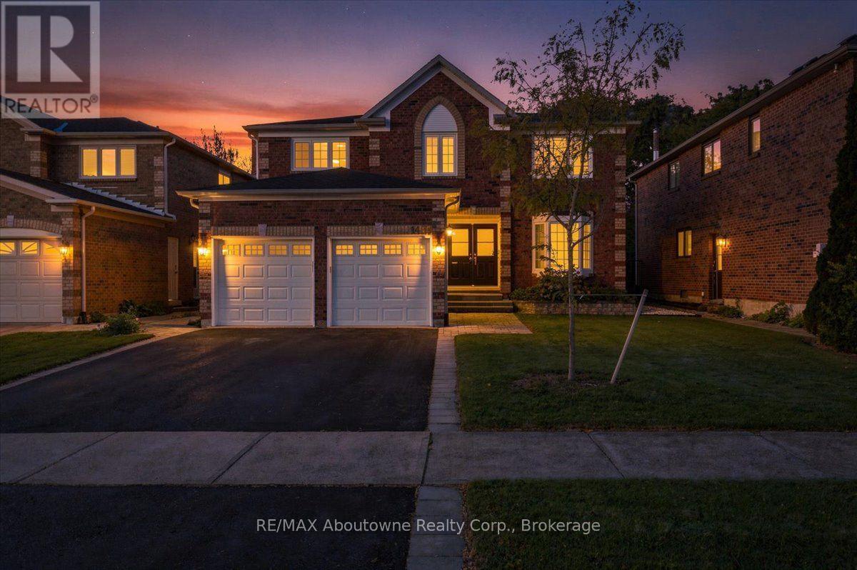 1476 Livery Lane, Oakville, Ontario  L6M 2Y8 - Photo 2 - W14112552