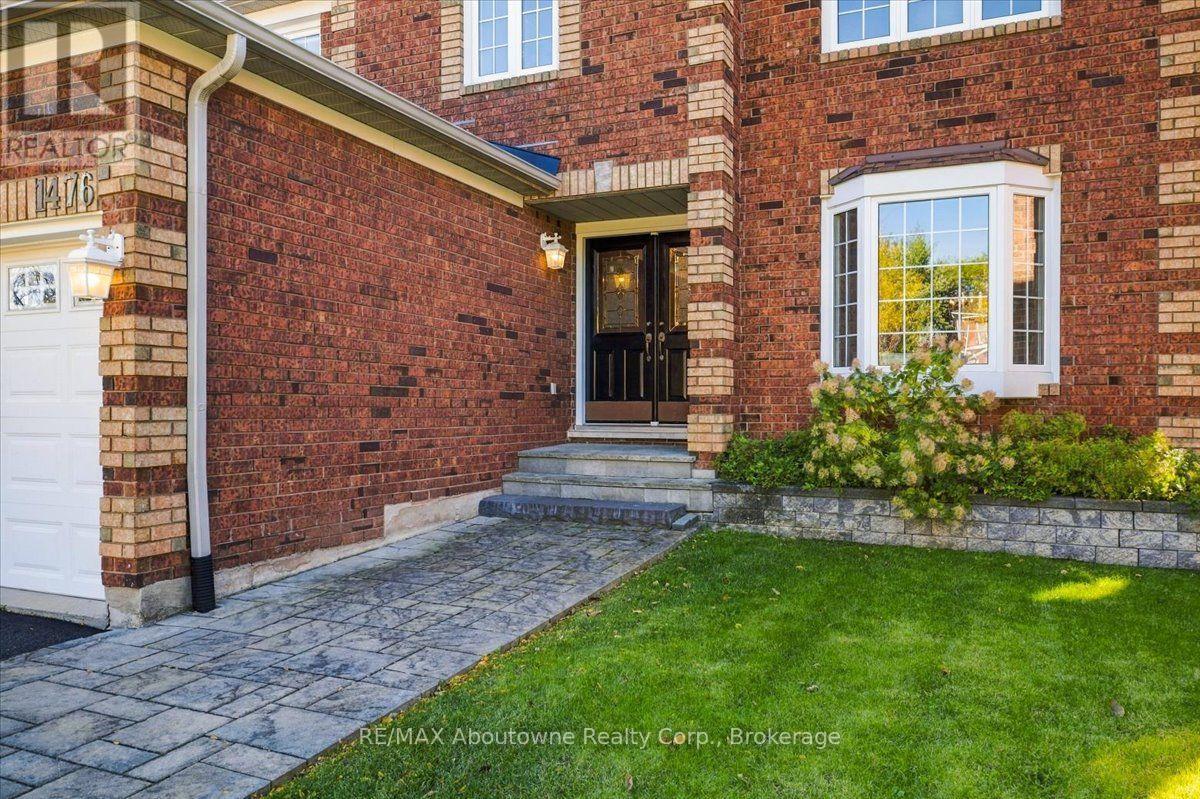1476 Livery Lane, Oakville, Ontario  L6M 2Y8 - Photo 3 - W14112552