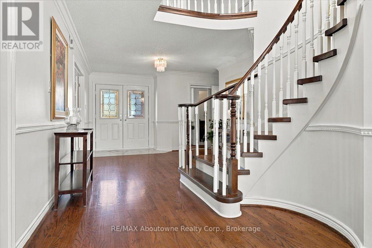 1476 Livery Lane, Oakville, Ontario  L6M 2Y8 - Photo 5 - W14112552