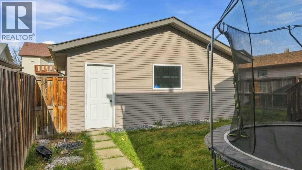 15 Inkster Close